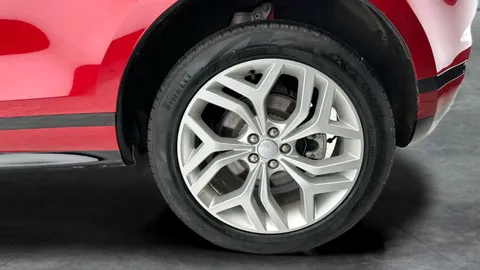 Thumbnail image for the Land Rover Range Rover Evoque 1.5 P300e 12.2kWh R-Dynamic SE   Plug-in  4WD