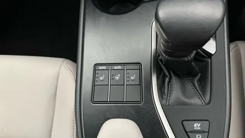 Thumbnail image for the Lexus Ux 2.0 250h F Sport Design    E-CVT