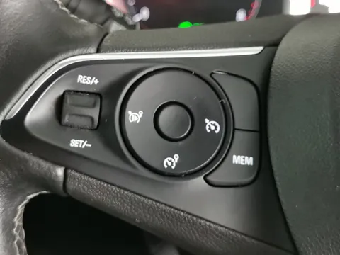 Thumbnail image for the Vauxhall Grandland X 1.2 Turbo SRi Nav