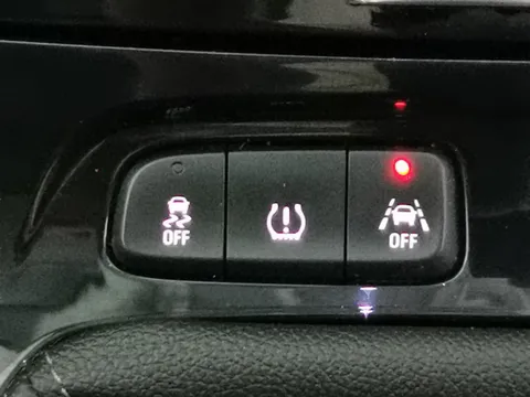Thumbnail image for the Vauxhall Grandland X 1.2 Turbo SRi Nav