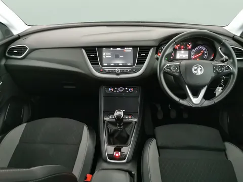 Thumbnail image for the Vauxhall Grandland X 1.2 Turbo SRi Nav
