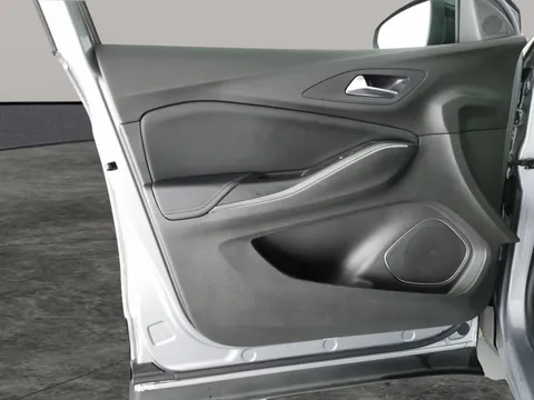 Thumbnail image for the Vauxhall Grandland X 1.2 Turbo SRi Nav
