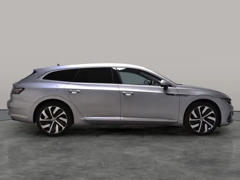 Thumbnail image for the Volkswagen Arteon 1.4 TSI 13kWh R-Line Shooting Brake  Plug-in  DSG