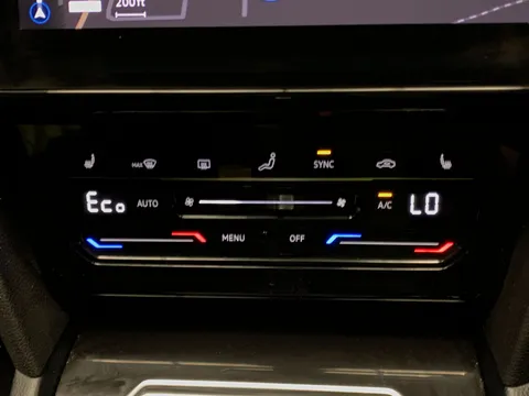 Thumbnail image for the Volkswagen Arteon 1.4 TSI 13kWh R-Line Shooting Brake  Plug-in  DSG