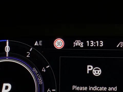 Thumbnail image for the Volkswagen Arteon 1.4 TSI 13kWh R-Line Shooting Brake  Plug-in  DSG