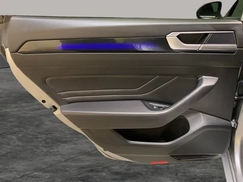 Thumbnail image for the Volkswagen Arteon 1.4 TSI 13kWh R-Line Shooting Brake  Plug-in  DSG