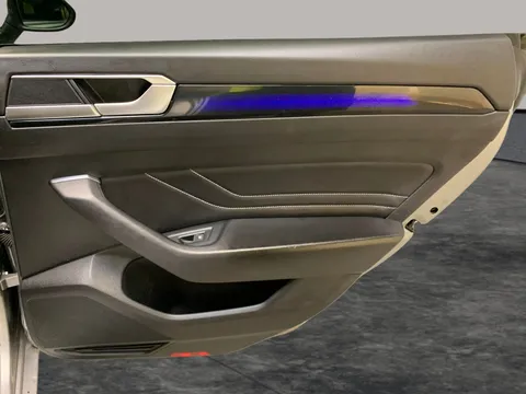 Thumbnail image for the Volkswagen Arteon 1.4 TSI 13kWh R-Line Shooting Brake  Plug-in  DSG