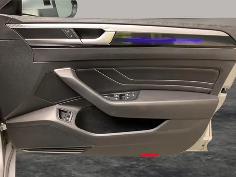 Thumbnail image for the Volkswagen Arteon 1.4 TSI 13kWh R-Line Shooting Brake  Plug-in  DSG