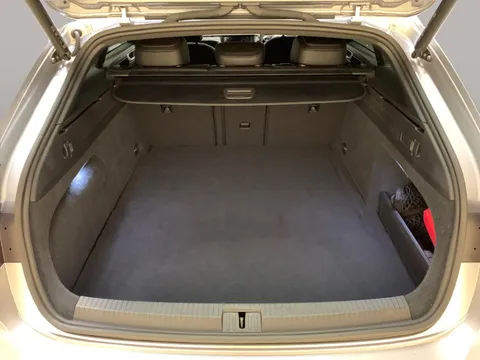 Thumbnail image for the Volkswagen Arteon 1.4 TSI 13kWh R-Line Shooting Brake  Plug-in  DSG
