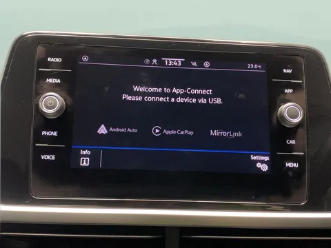 Thumbnail image for the Volkswagen T-Roc 1.5 TSI Life