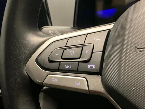 Thumbnail image for the Volkswagen T-Roc 1.5 TSI Life