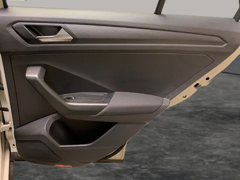 Thumbnail image for the Volkswagen T-Roc 1.5 TSI Life