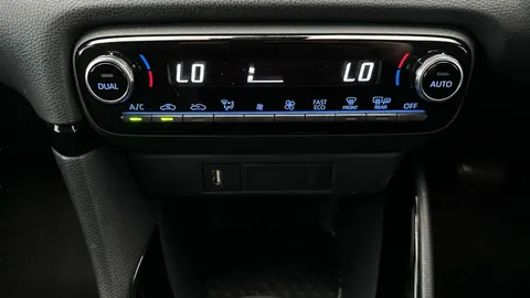 Thumbnail image for the Toyota Yaris 1.5 VVT-h Dynamic    E-CVT