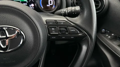 Thumbnail image for the Toyota Yaris 1.5 VVT-h Dynamic    E-CVT