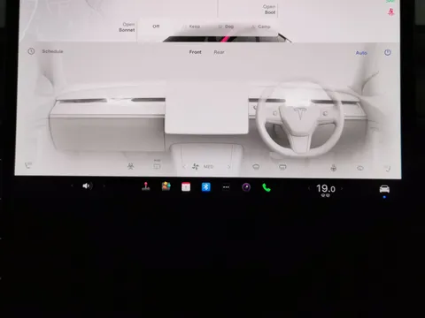 Thumbnail image for the Tesla Model Y (Dual Motor) Long Range   4WDE