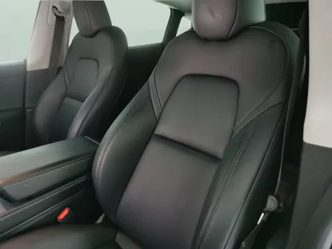 Thumbnail image for the Tesla Model Y (Dual Motor) Long Range   4WDE