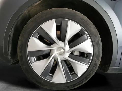 Thumbnail image for the Tesla Model Y (Dual Motor) Long Range   4WDE