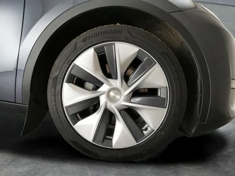 Thumbnail image for the Tesla Model Y (Dual Motor) Long Range   4WDE