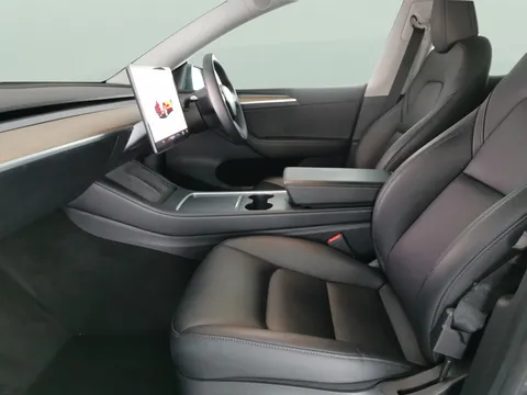 Thumbnail image for the Tesla Model Y (Dual Motor) Long Range   4WDE