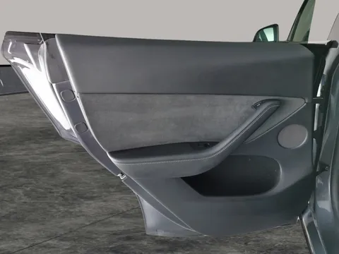 Thumbnail image for the Tesla Model Y (Dual Motor) Long Range   4WDE