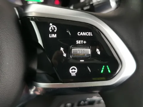 Thumbnail image for the Jaguar I-Pace 400 90kWh HSE   4WD