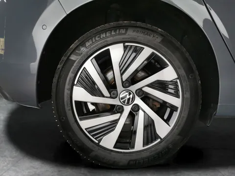 Thumbnail image for the Volkswagen Golf 1.4 TSI 13kWh Style   Plug-in  DSG
