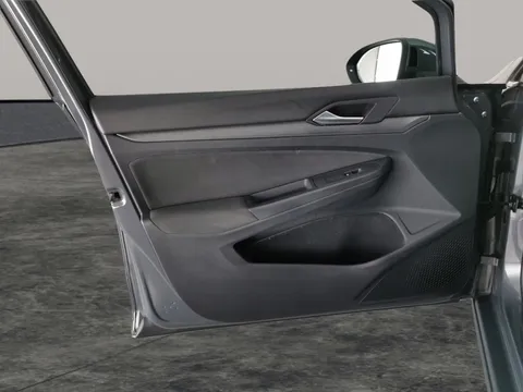 Thumbnail image for the Volkswagen Golf 1.4 TSI 13kWh Style   Plug-in  DSG