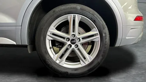Thumbnail image for the Audi Q5 2.0 TDI 40 S line   S Tronic quattro