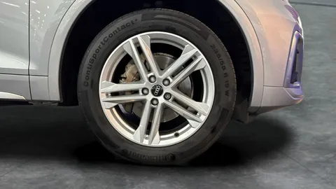 Thumbnail image for the Audi Q5 2.0 TDI 40 S line   S Tronic quattro