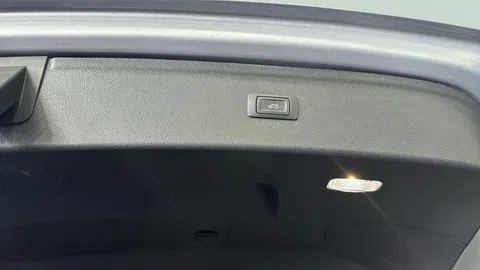 Thumbnail image for the Audi Q5 2.0 TDI 40 S line   S Tronic quattro
