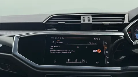 Thumbnail image for the Audi Q3 1.5 TFSI CoD 35 Black Edition