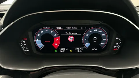 Thumbnail image for the Audi Q3 1.5 TFSI CoD 35 Black Edition