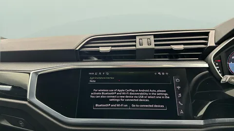 Thumbnail image for the Audi Q3 1.5 TFSI CoD 35 Black Edition