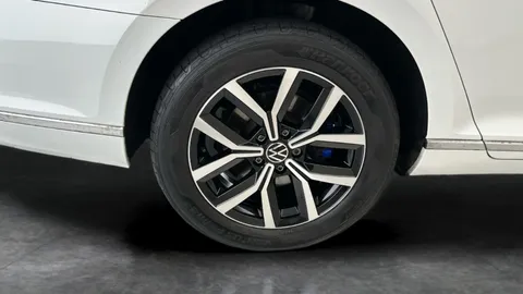 Thumbnail image for the Volkswagen Passat 1.4 TSI 13kWh GTE   Plug-in  DSG