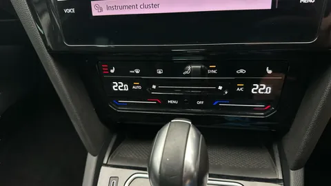 Thumbnail image for the Volkswagen Passat 1.4 TSI 13kWh GTE   Plug-in  DSG