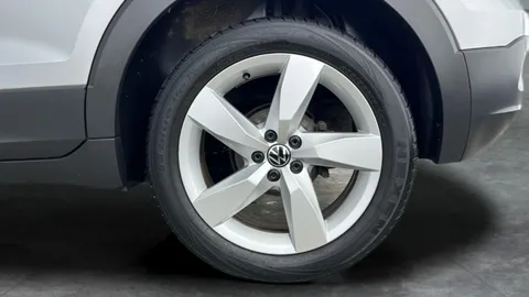 Thumbnail image for the Volkswagen T-Cross 1.0 TSI SEL