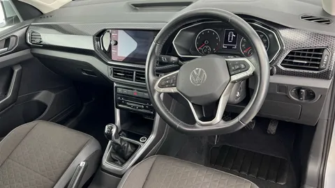 Thumbnail image for the Volkswagen T-Cross 1.0 TSI SEL