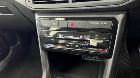 Thumbnail image for the Volkswagen T-Cross 1.0 TSI SEL