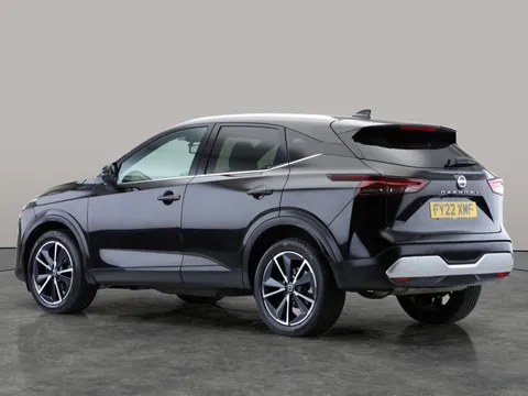 Thumbnail image for the Nissan Qashqai 1.3 DIG-T MHEV Tekna    XTRON