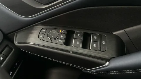 Thumbnail image for the Nissan Qashqai 1.3 DIG-T MHEV Tekna    XTRON