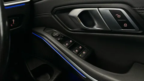 Thumbnail image for the BMW 3 Series 2.0 320i M Sport