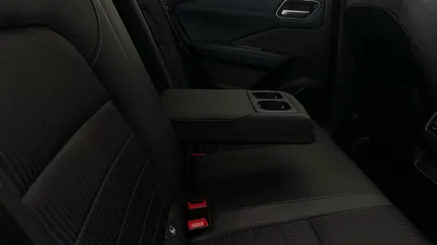 Thumbnail image for the Nissan Qashqai 1.3 DIG-T MHEV Tekna    XTRON