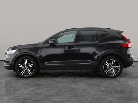 Thumbnail image for the Volvo XC40 1.5h T5 Twin Engine Recharge 10.7kWh R-Design   Plug-in