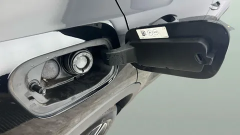 Thumbnail image for the Volvo XC40 1.5h T5 Twin Engine Recharge 10.7kWh R-Design   Plug-in