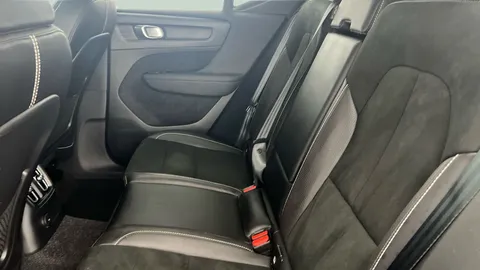 Thumbnail image for the Volvo XC40 1.5h T5 Twin Engine Recharge 10.7kWh R-Design   Plug-in
