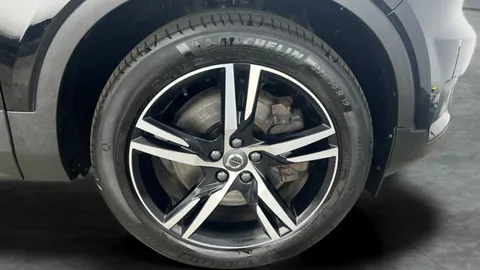 Thumbnail image for the Volvo XC40 1.5h T5 Twin Engine Recharge 10.7kWh R-Design   Plug-in