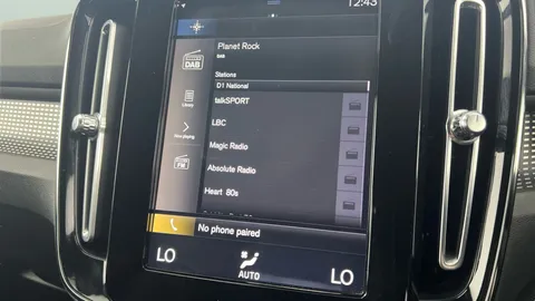 Thumbnail image for the Volvo XC40 1.5h T5 Twin Engine Recharge 10.7kWh R-Design   Plug-in