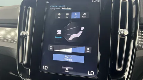 Thumbnail image for the Volvo XC40 1.5h T5 Twin Engine Recharge 10.7kWh R-Design   Plug-in