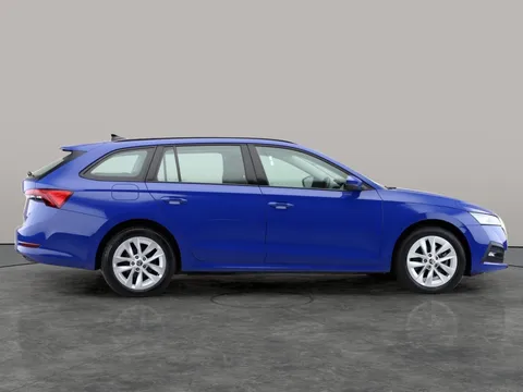 Thumbnail image for the Škoda Octavia 1.4 TSI iV 13kWh SE Technology   Plug-in  DSG