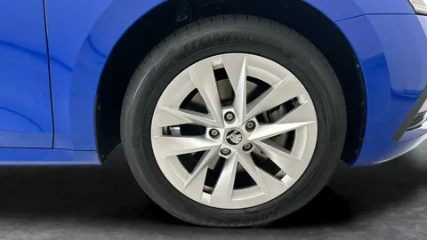 Thumbnail image for the Škoda Octavia 1.4 TSI iV 13kWh SE Technology   Plug-in  DSG